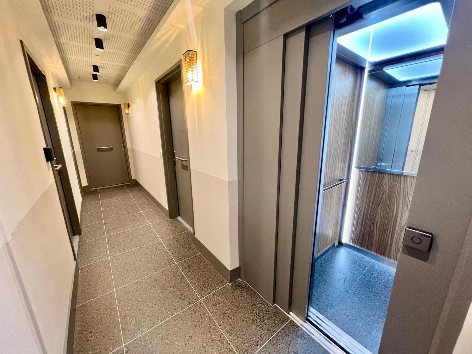 Confortable Central Studio To Discover Nisa Exterior foto